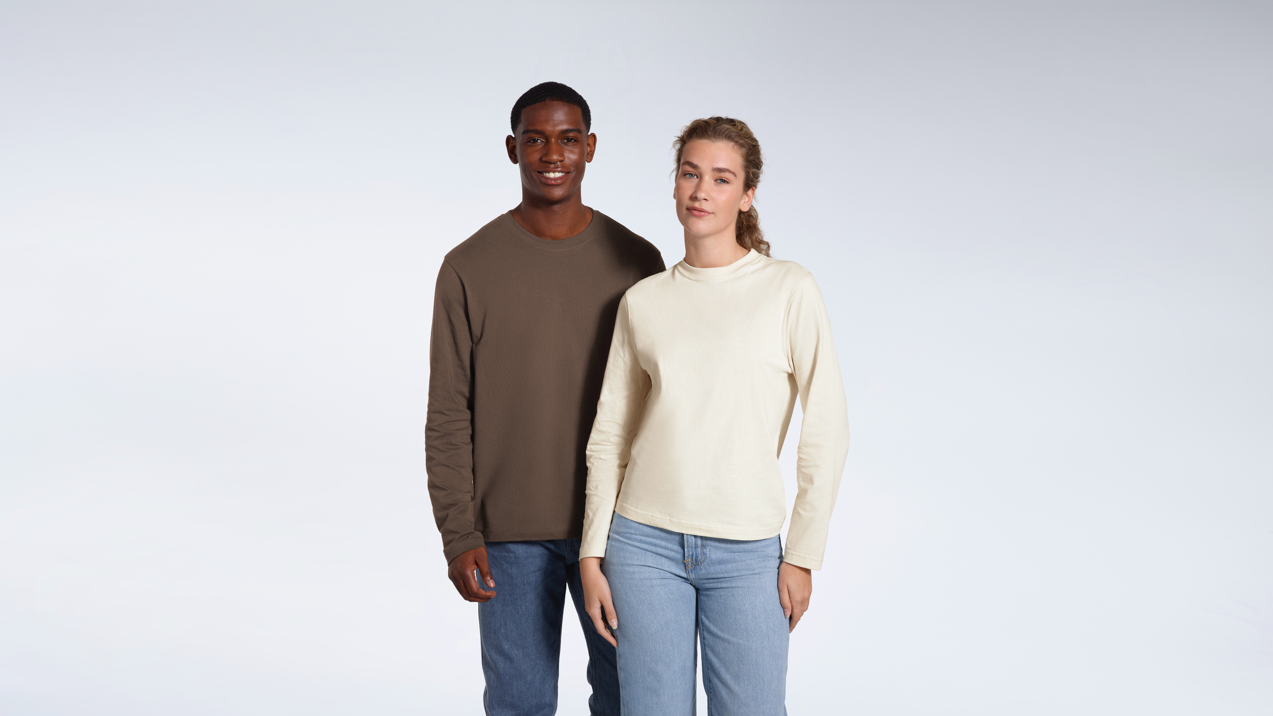 Why Fabric Blends Are Harder to Recycle (And What to Choose Instead)